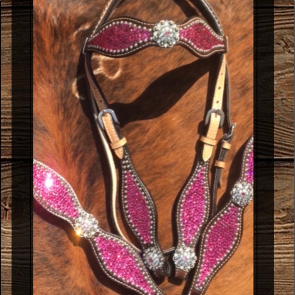 Pink bling tack set